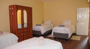 OceanLife Guesthouse and Restaurant Lüderitz - Image 2