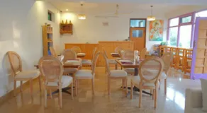 Misty Mountain Retreat - Image 2