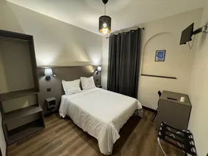 HÔTEL ROYAL MONTREUIL - Image 2