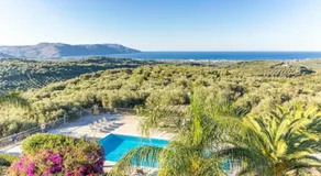 Aloni House - Spacious secluded villa with pool, up to 10 guests - Image 4