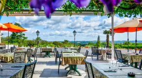 Logis Hôtel & Restaurant Aux Tauzins - Image 3