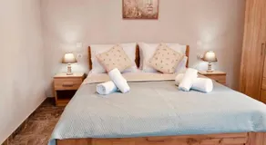 Aggelikas Guest House - Image 2