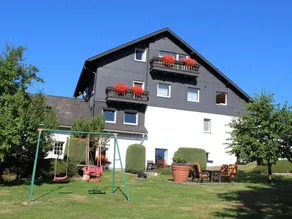 Quaint Apartment with Balcony, Garden, BBQ, Bicycles - Image 3
