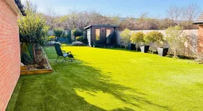 Spacious & Modern House in Sittingbourne - Image 5