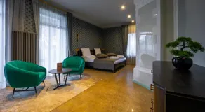 Amber House - Image 3