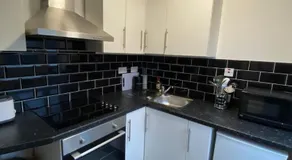 Flat in Clayton Manchester - Image 3
