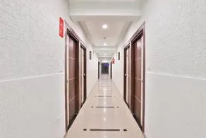 Hotel the grand pritam - Image 4