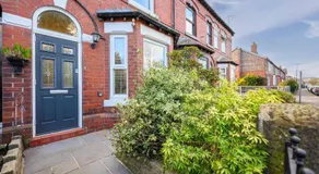 2 Bed Hale Home Free Parking Pet Friendly - Image 4
