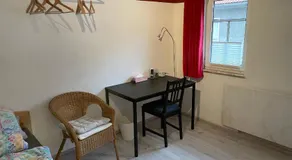 OM Exklusives Zimmer, WLAN, geteiltes Bad und Küche - Image 4