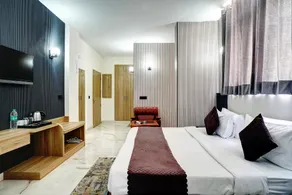 Hotel The RR Residency Sector 45 - Image 2