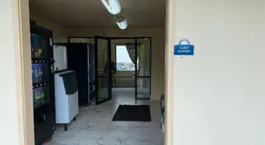 Sunshine inn - Image 5