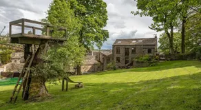 OldMill-2Bed-Sleeps6-PrivateGarden-OptionalHotTub - Image 4