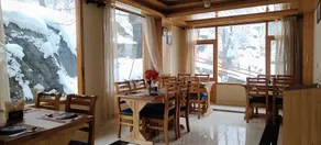 Deluxe Rooms Nayra Hotel Manali - Image 4
