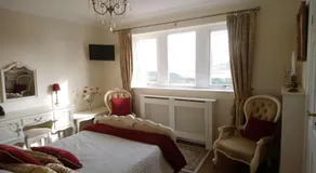 Parkin House Guest House - Image 2
