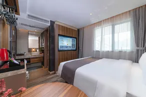 Home Inn Zhuhai Gongbei Port Pedestrian Street - Image 2