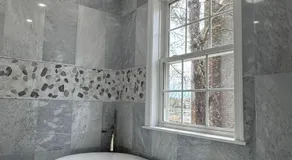 Serene waterfront getaway - Image 4