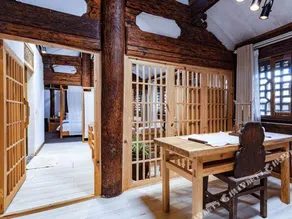 Yishu Ancient House - Image 3