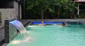 Peacock Villa Resort - Image 3