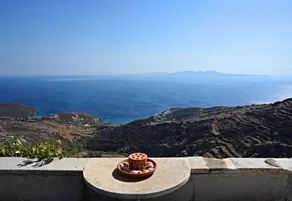 House with a garden in Kardiani village, Tinos - Image 2