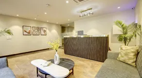 Saltstayz Select - Golf Course Road & Sector 27 - Image 4