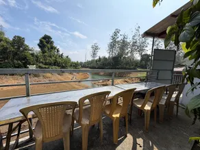 Glass House Retreat - Image 2
