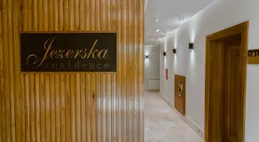 Lakeside Apartment - Image 4