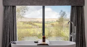 The Smithy Cumbria - 5 star Lake District Luxury, Pet Friendly, Hot Tub - Image 3