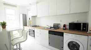 3 Rooms A502 StayInn by Cosmopolis - Image 5