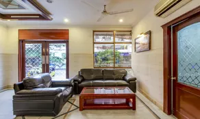 Hotel Saaket Residency - Hotel in Daba Gardens - Image 2