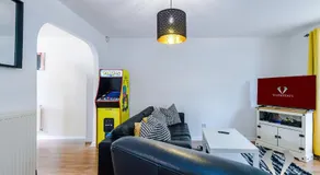Cosy 3BDR House By Vista Stays Short Lets & Serviced Accommodation Manchester With PS4 and Parking - Image 5