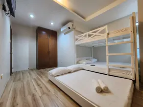 CWC Riding Crew Base: 6-Bed Bunk Suite & Shared Chef’s Kitchen - Image 5