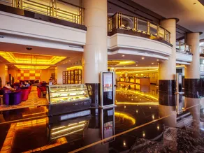 Wuhan Premier Mayflowers Hotel - Image 3