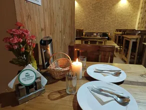 CS Shhandella Hotel - Image 4