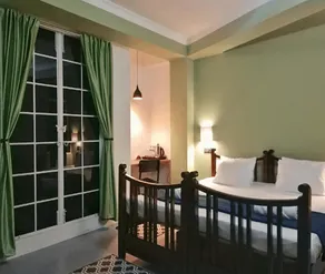 Rockski Boutique Bed & Breakfast - Image 2