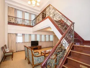 Hubei East Lake Hotel - Image 5