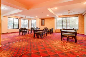 Hotel O Noida 86 retreat - Image 4