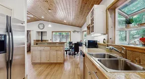 Laurelwood Manor - Image 4