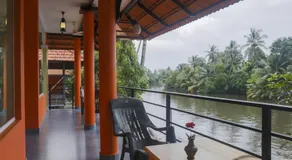 The Lake Paradise Boutique Resort - Image 4
