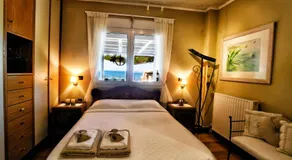 Luxurious Villa by the sea - Image 2