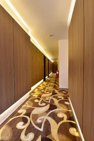YANGTZE HOTEL 长江酒店 - Image 3