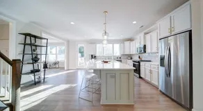 Luxury 4BR Escape - Premium Modern Comfort - Image 4