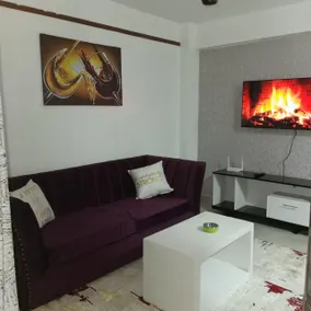 CLASSY COZY ONE BEDROOM IN SOUTHB - Image 3