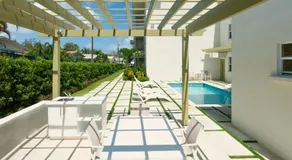 Walk to Mullins Beach Ground Floor Pool Fast WiFi - Image 3