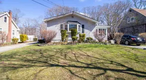 Peaceful 3BR Garden Cottage - Long Island Escape - Image 3