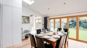 Harbourways Emsworth, Pet Friendly Coastal Retreat, Contractors & Leisure, Free Parking, Walk to Pubs - Image 4