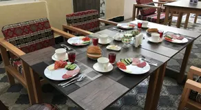 Paradise Hotel - Image 2