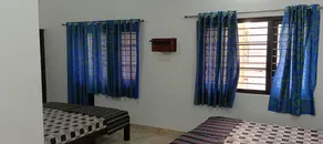 Prems Homestay - 6 Bedded NON AC Room - Image 2