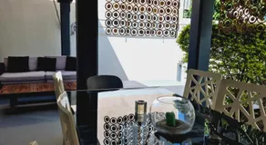 Cosy 2BD Home Only 7 Mins walk to La Preneuse Beach & Shops - Image 5