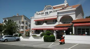 Garfild 1 Guest House - Image 3