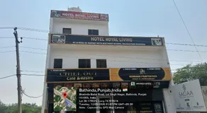 Hotel Royal living - Image 4
